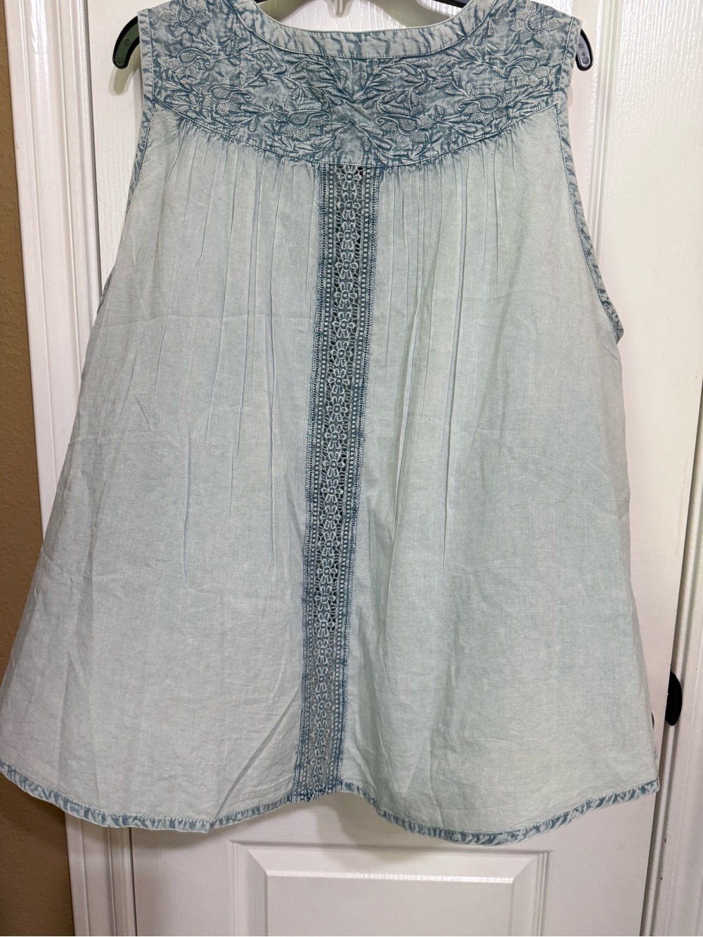 H116 New POL L ptp 25 Light Blue Layered Lace Sleeveless Top - Picture 7 of 11